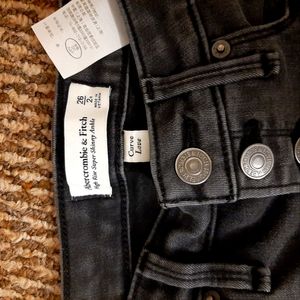 25R Abercrombie Curve Love Blqco Distressed skinny